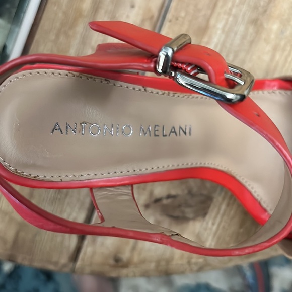 Size 5.5 Antonia Melanie Orange platform sandals - Picture 3 of 3